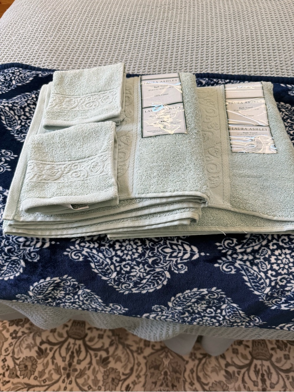 Laura Ashley Aqua Green Bath Towels and wash cloths Plush Cotton
